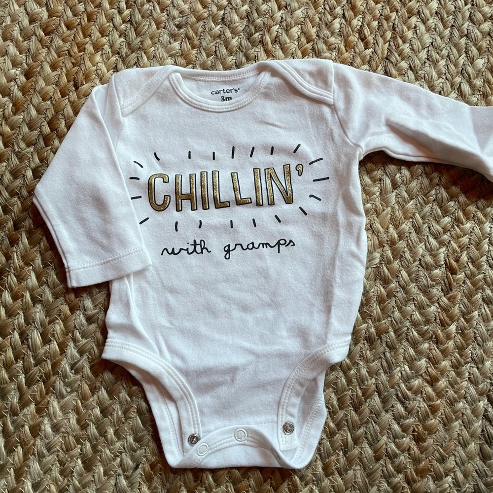 Carter’s onesie unisex
